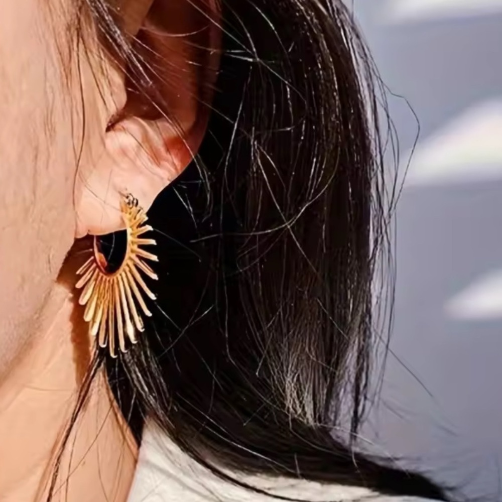 Zara gold color New Sunshine Gold Earrings - Picture 2 of 4
